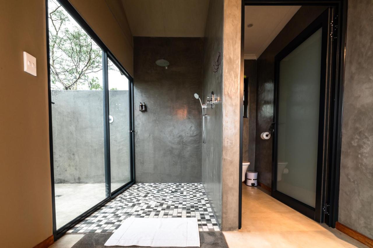 Kifaru Luxury Lodge Outjo Exterior photo
